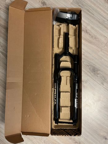Used RockShox Pike Ultimate Charger 3.1 RC2 29" 130mm 2025 bike