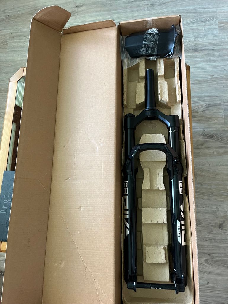 Used RockShox Pike Ultimate Charger 3.1 RC2 29" 130mm 2025 bike — image 6 of 6