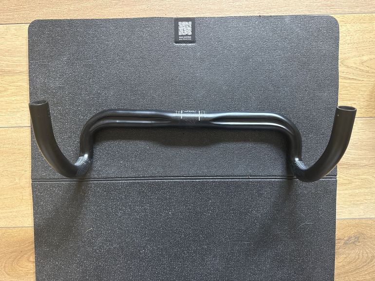 Käytetty RXL Carbon Handlebars 380mm bike — kuva 2 / 3