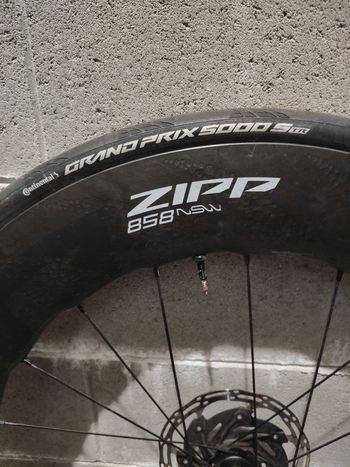 Used Zipp 858 NSW Wheelset 2024 bike — image 4 of 6