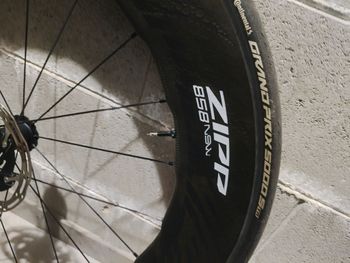 Used Zipp 858 NSW Wheelset 2024 bike — image 3 of 6