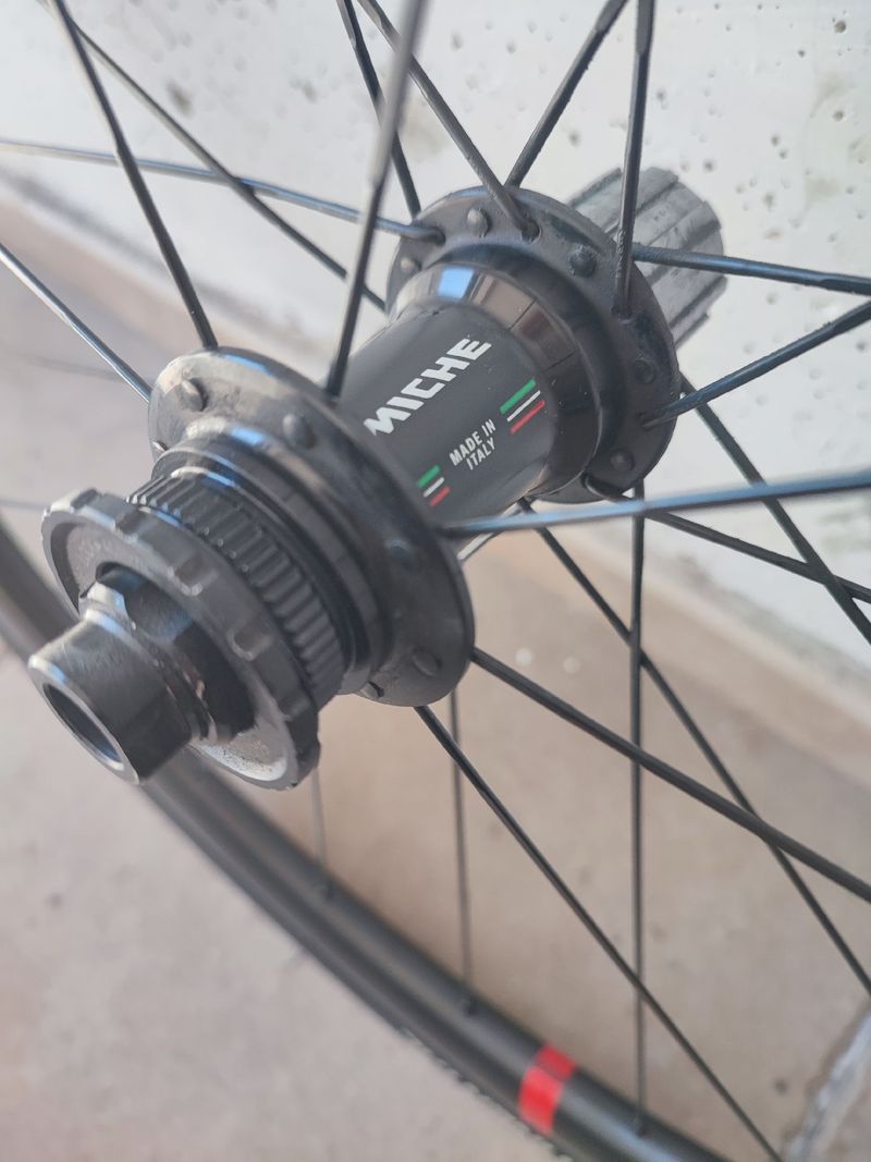Used Miche Carbonio Wheelset bike — image 3 of 9