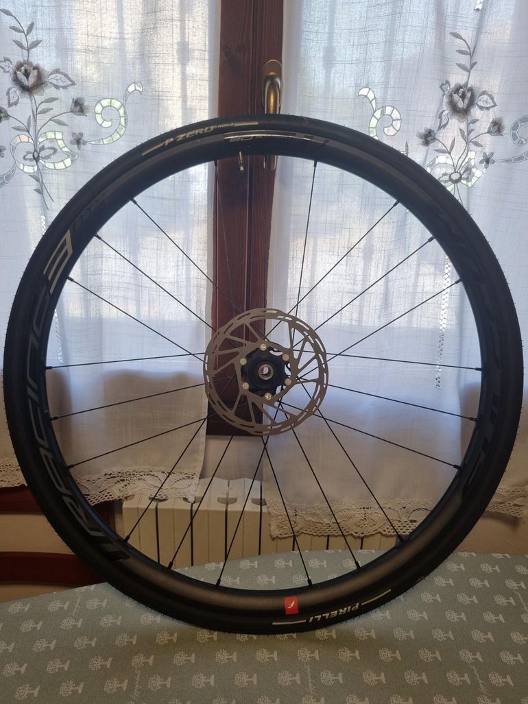 Used Fulcrum Racing 3 2024 bike — image 1 of 7