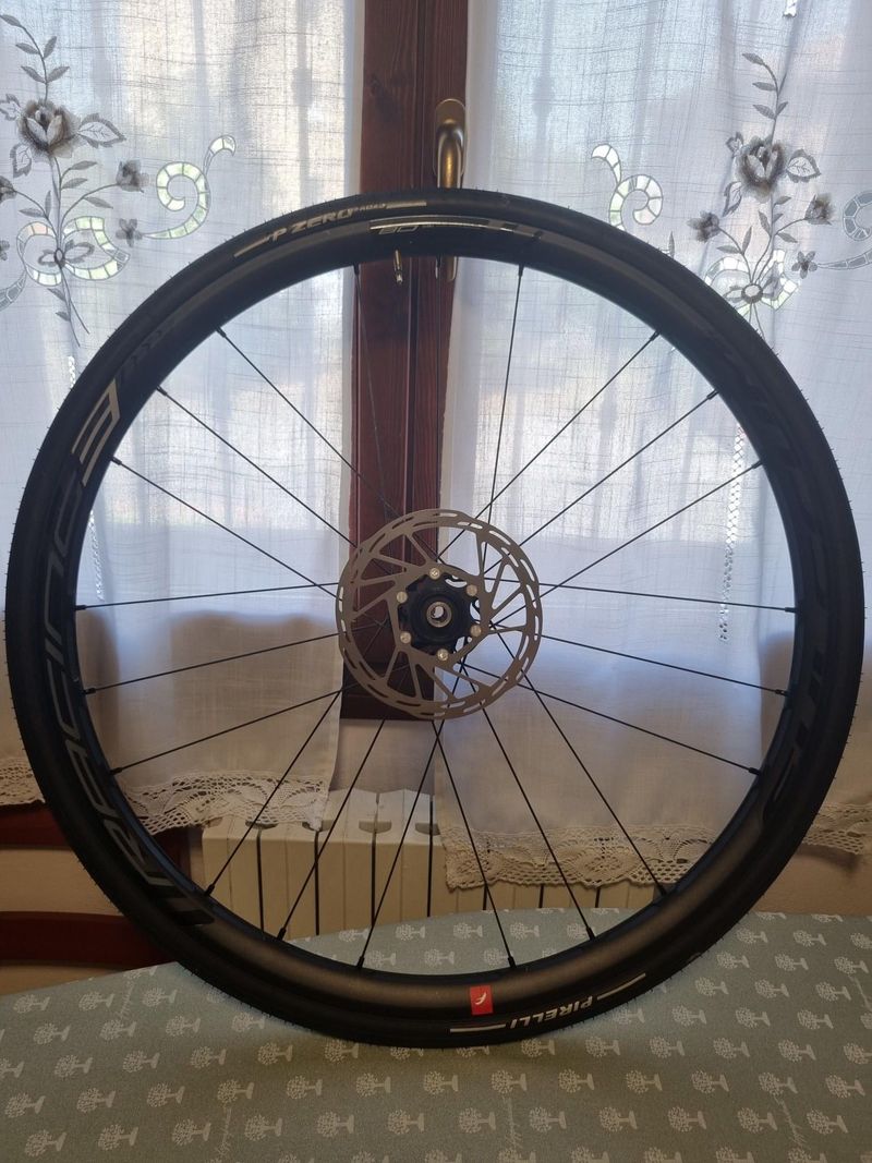 Gebrauchtes Fulcrum Racing 3 2024 bike — Bild 1 von 7