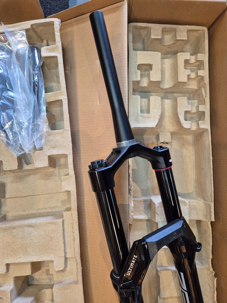 Used RockShox ZEB Ultimate Charger 3.2 RC2 LinearXL bike — image 3 of 3
