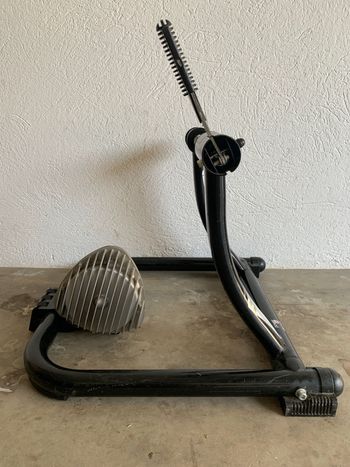 Used Elite SuperCrono Power Fluid ElastoGel Trainer 2011 bike — image 6 of 8