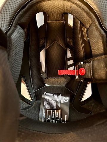 Used Fox Rampage Helmet 2025 bike — image 11 of 18
