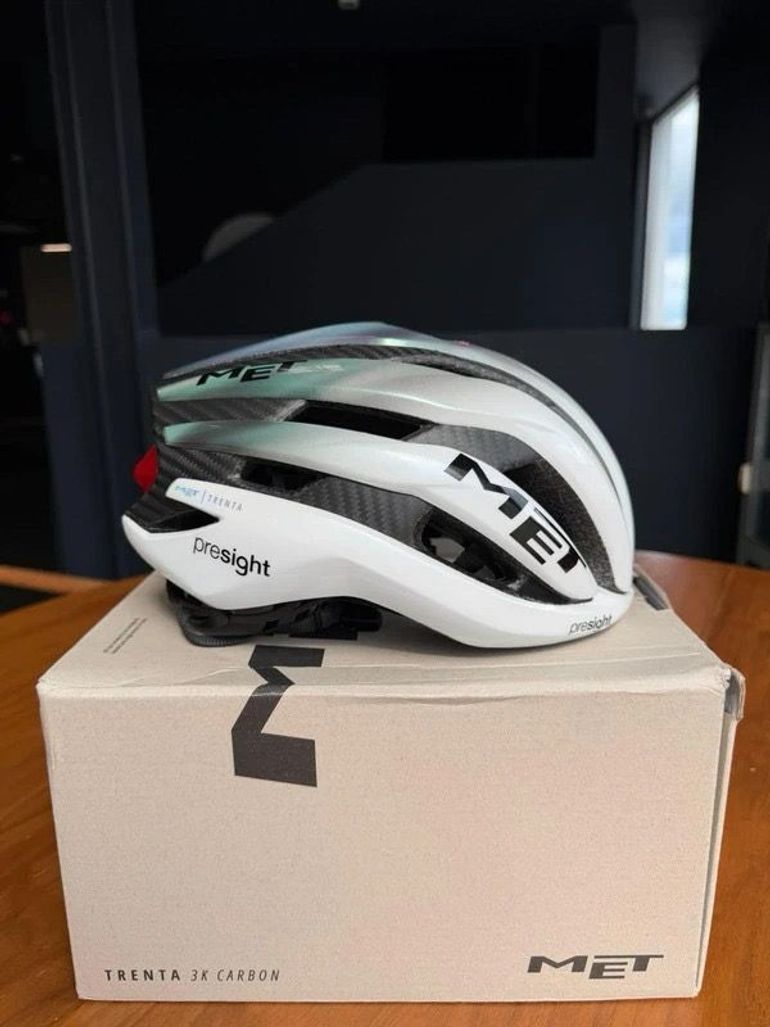 Used MET Trenta 3K Carbon MIPS 2025 bike — image 4 of 5