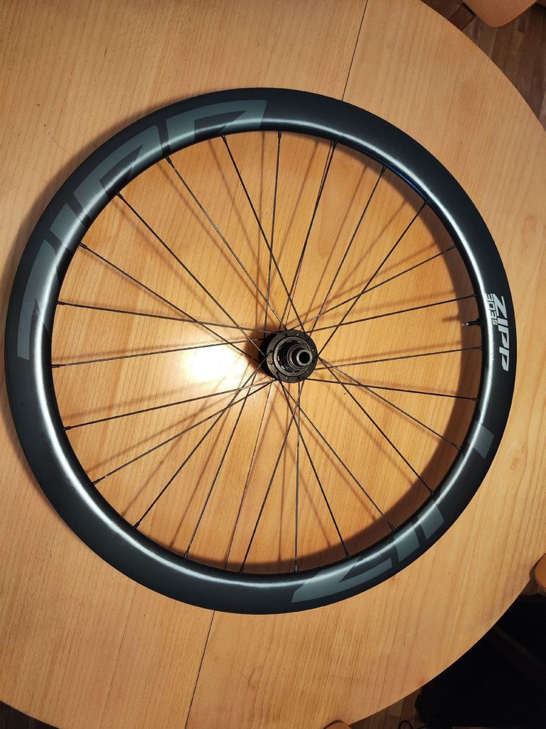 Brugt Sram Zipp 303 S 2025 bike — billede 4 af 9
