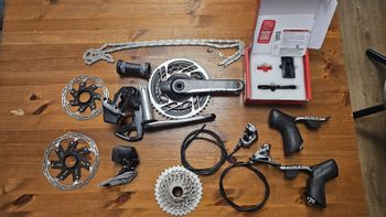 Käytetty Sram Red AXS 12-speed Groupset 2024 bike