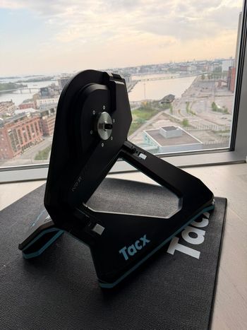 Použité Tacx Neo 2T Smart Trainer 2024 bike — obrázek 2 z 3