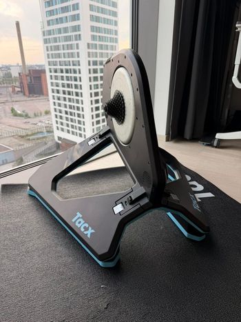 Použité Tacx Neo 2T Smart Trainer 2024 bike — obrázek 3 z 3