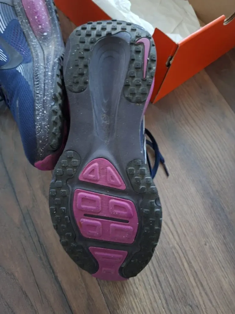 Used Nike Vomero 18SE bike — image 5 of 9
