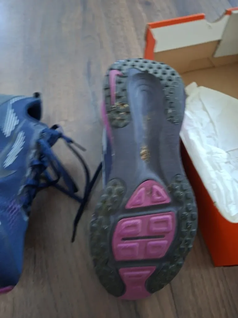Used Nike Vomero 18SE bike — image 9 of 9
