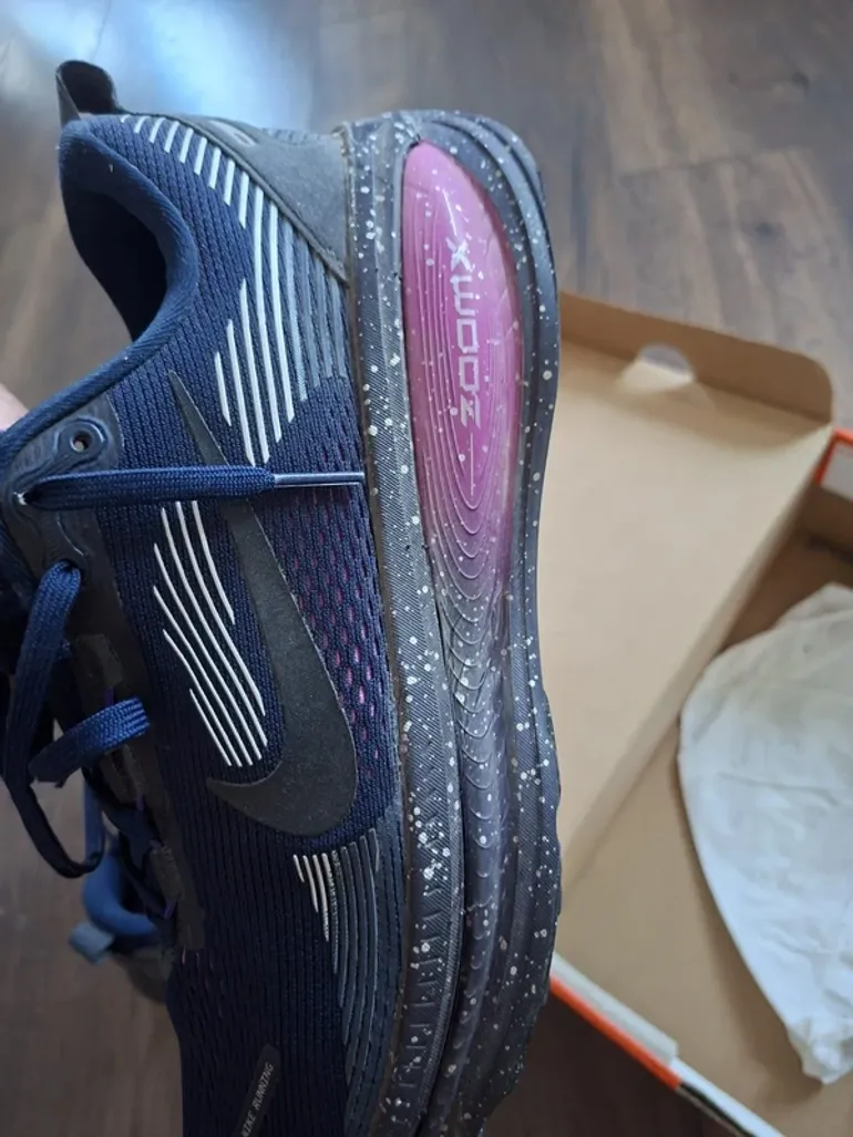 Used Nike Vomero 18SE bike — image 6 of 9