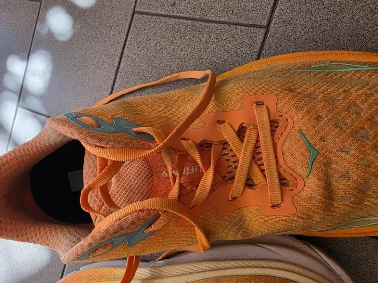 Used Hoka Clifton 9 bike — image 3 of 6