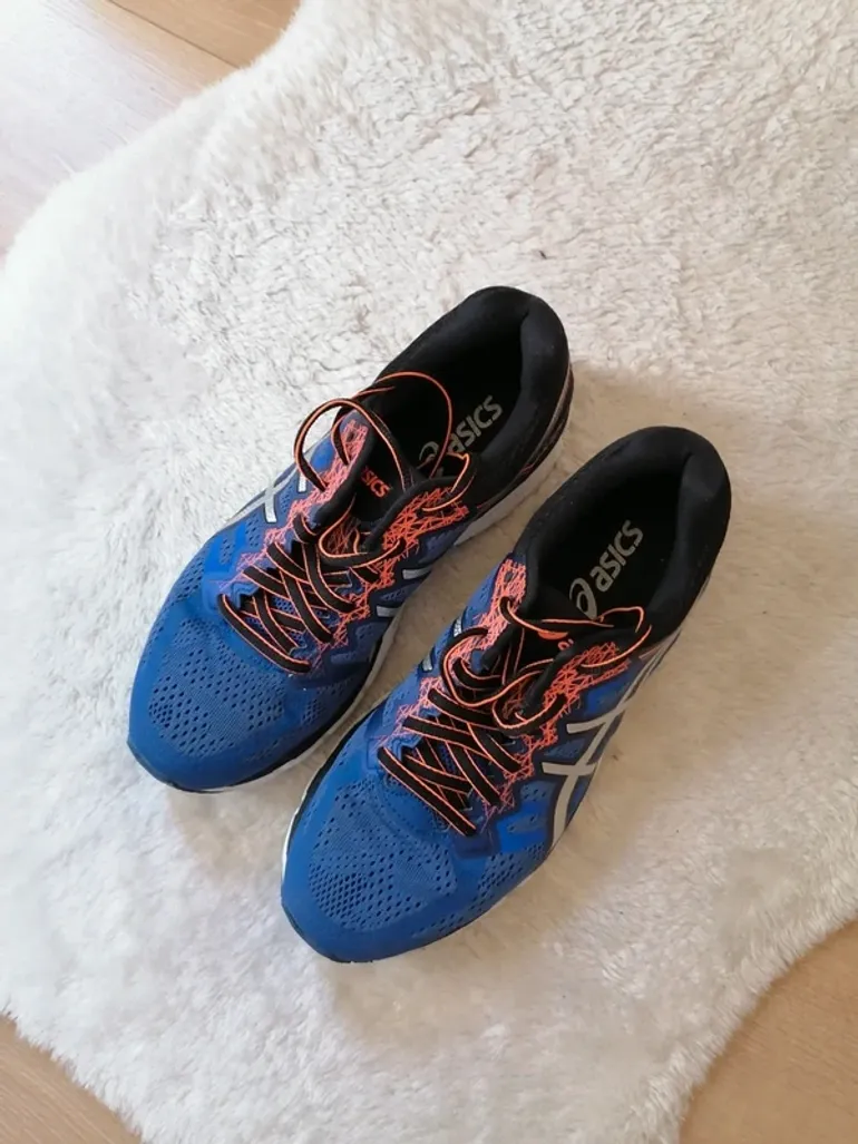 Used Asics Dynamic Duomax bike — image 1 of 4