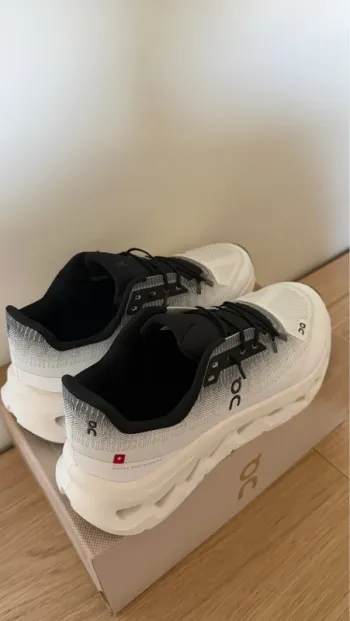 Used On Running Cloud bike — image 3 of 4