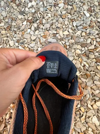 Used Asics Novablast 2 bike — image 4 of 4