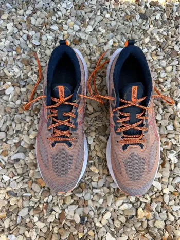 Used Asics Novablast 2 bike — image 2 of 4