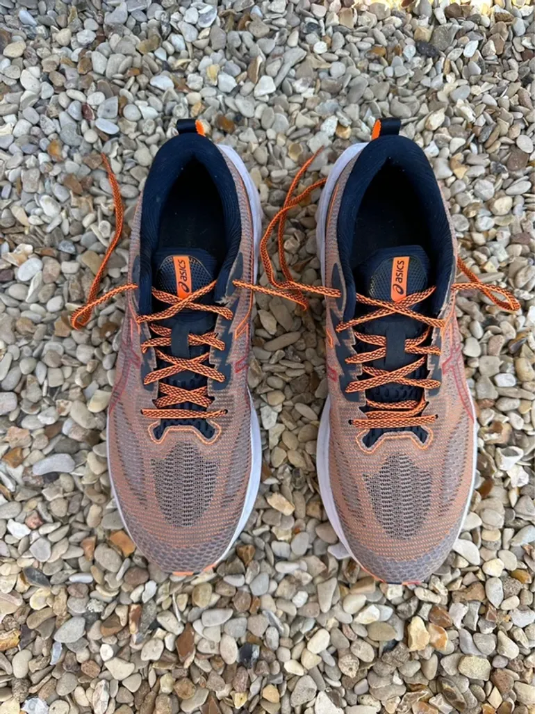 Used Asics Novablast 2 bike — image 2 of 4