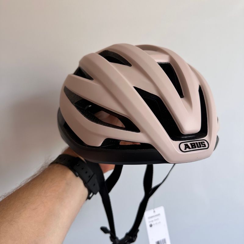 Tweedehands ABUS StormChaser Beige Black Helmet bike — afbeelding 2 van 11