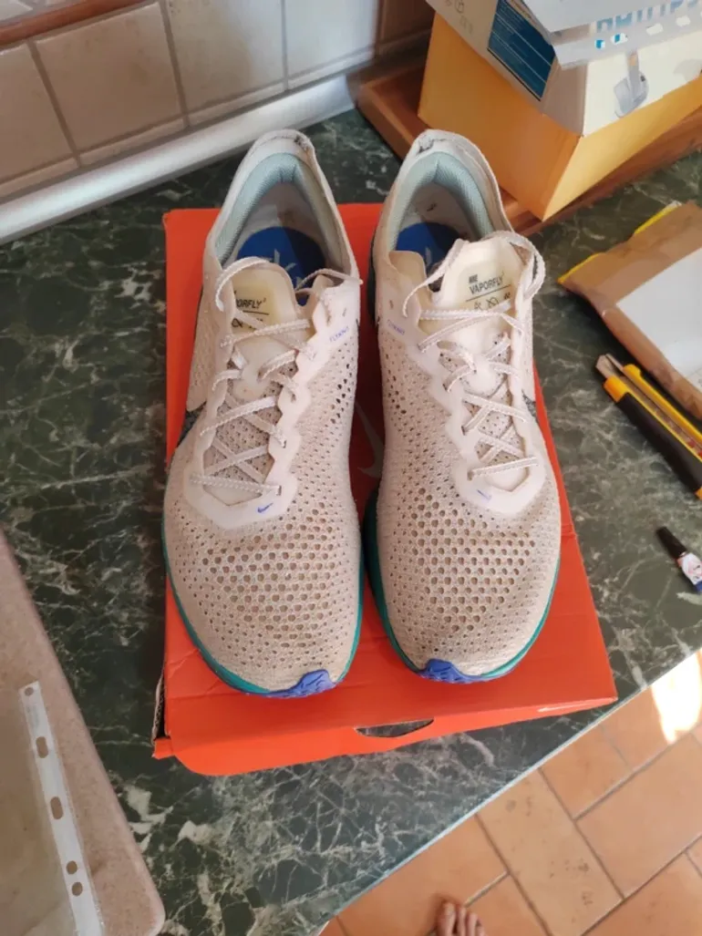 Used Gamma ZoomX Vaporfly Next% 3 bike — image 2 of 6
