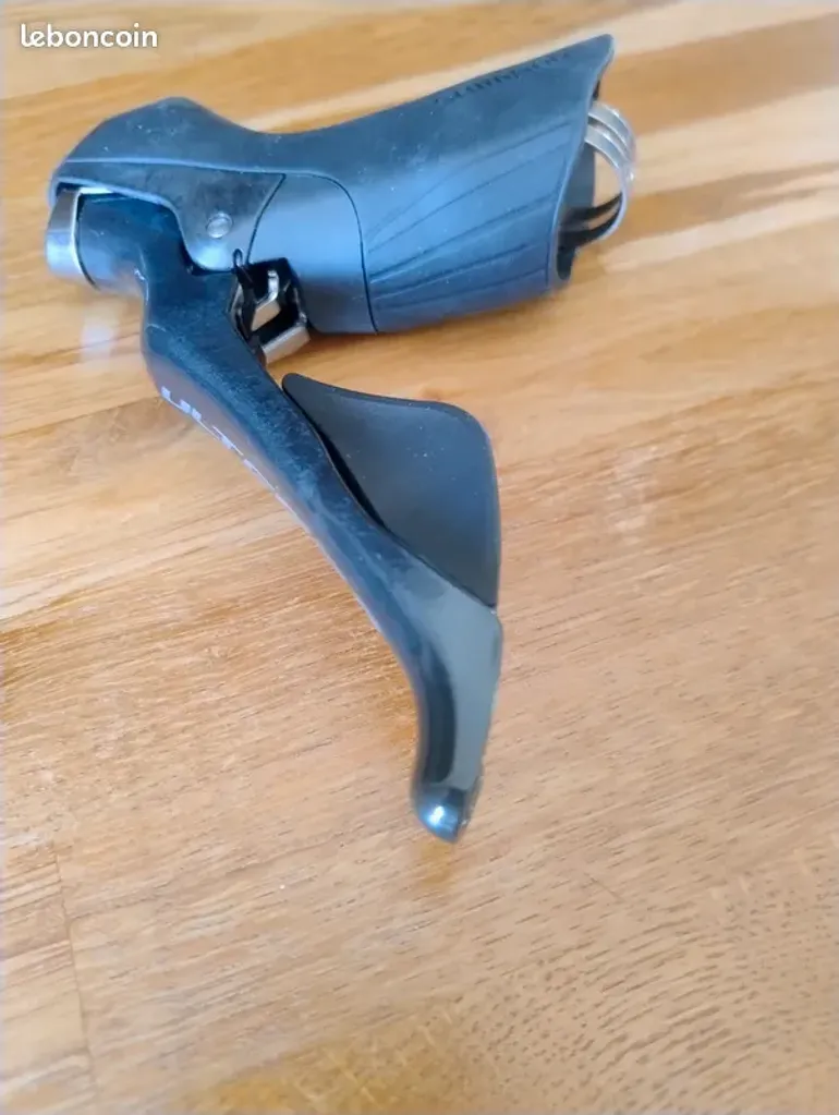 Used Shimano ST-R8000 bike — image 3 of 8