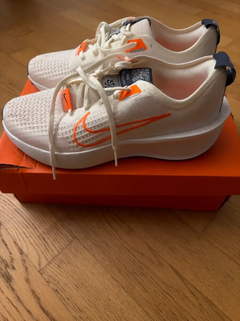 Käytetty Orange Nike Interact Run bike — kuva 1 / 7