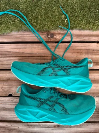 Used Asics Novablast 5 bike