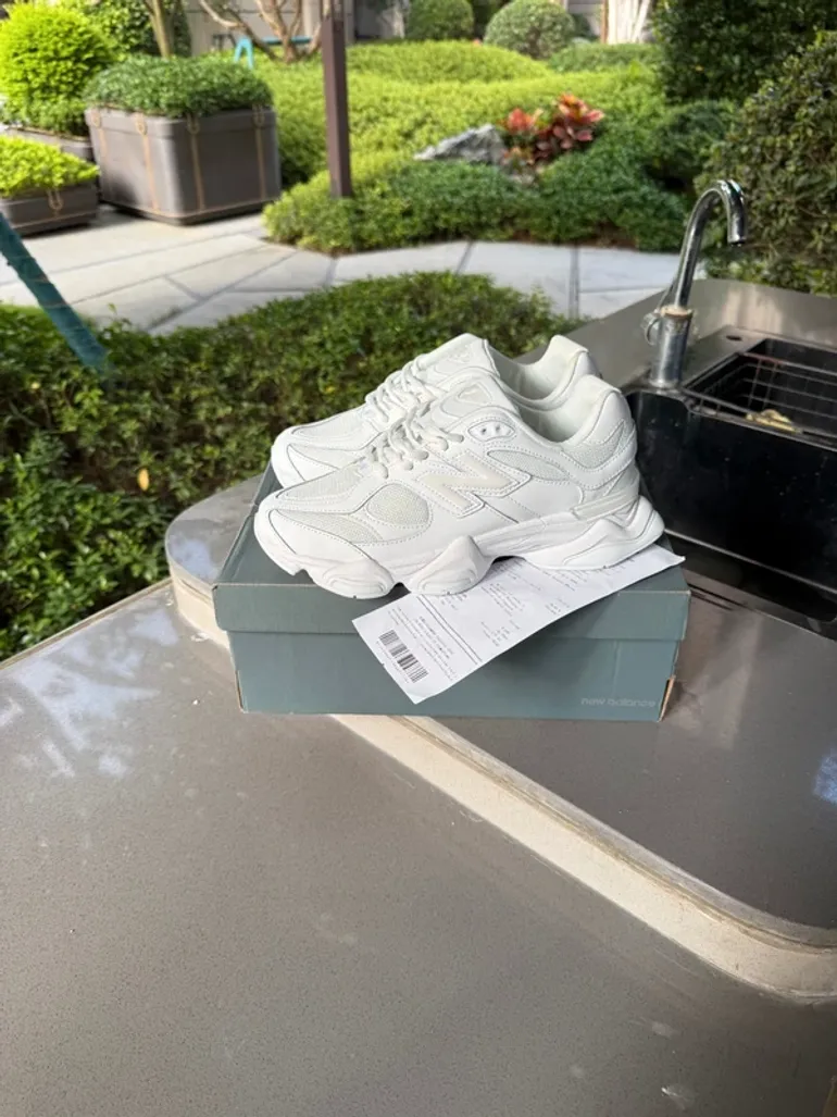 Used New Balance 9060 bike — image 1 of 8