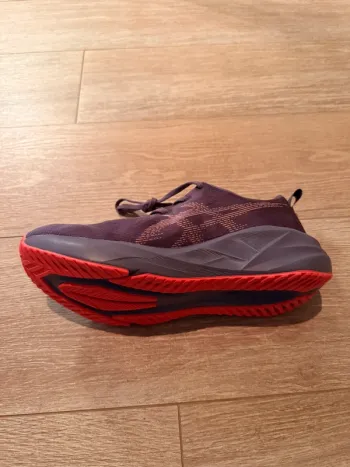 Used Asics Novablast 5 bike — image 2 of 7
