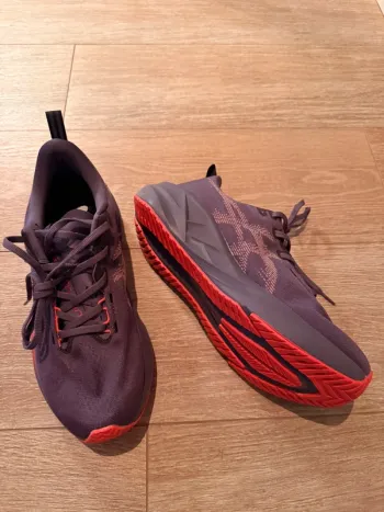 Used Asics Novablast 5 bike