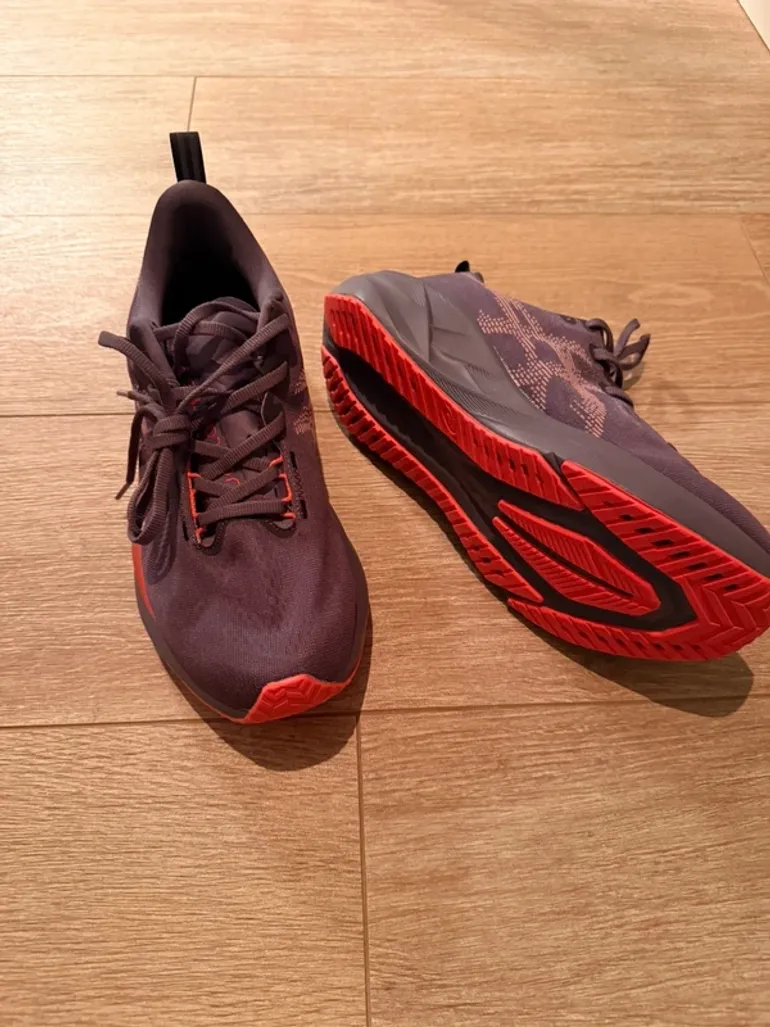 Used Asics Novablast 5 bike — image 6 of 7