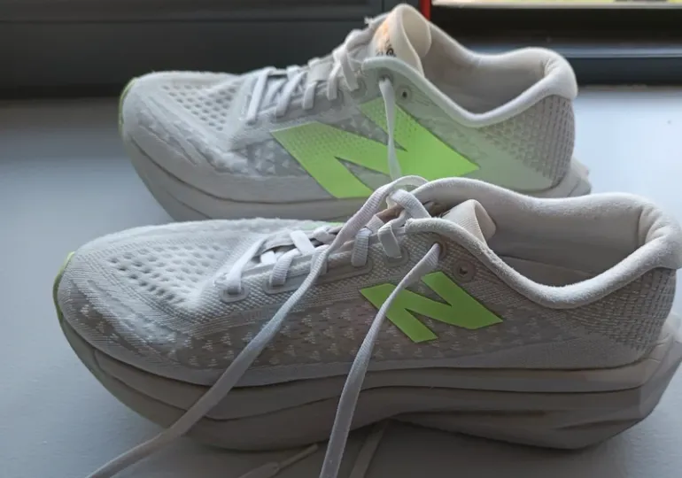 Used New Balance FuelCell Carbon bike — image 5 of 7