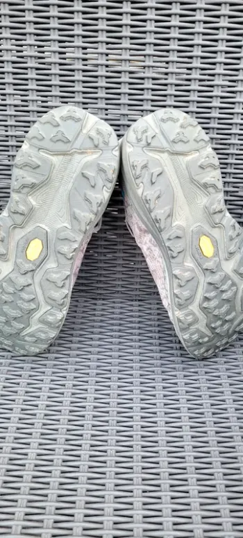 Used Hoka Speedgoat 6 bike — image 4 of 4