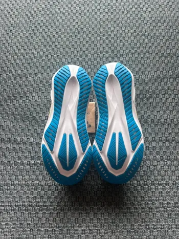 Used Scarpa Novablast 5 bike — image 3 of 9
