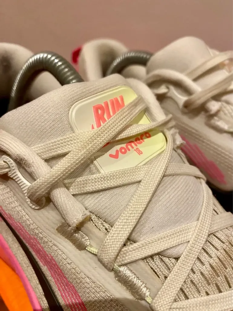 Used Nike Zoom Vomero 18 bike — image 6 of 15