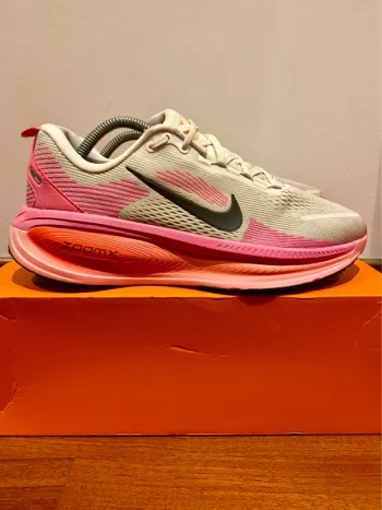 Used Nike Zoom Vomero 18 bike
