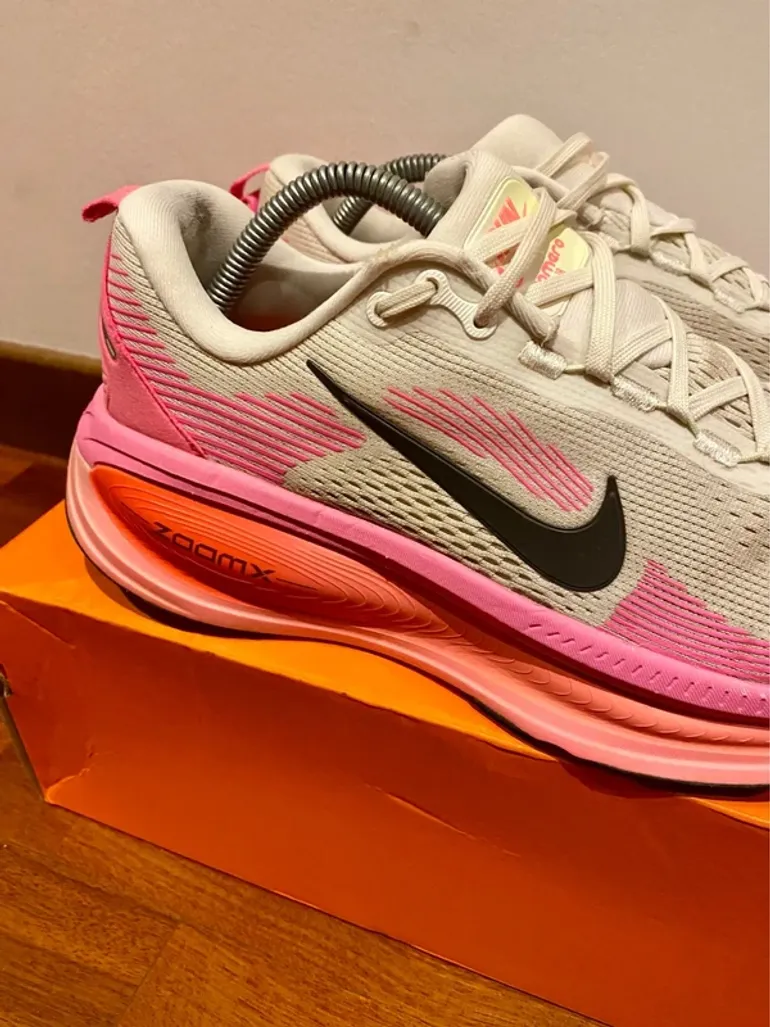 Used Nike Zoom Vomero 18 bike — image 5 of 15