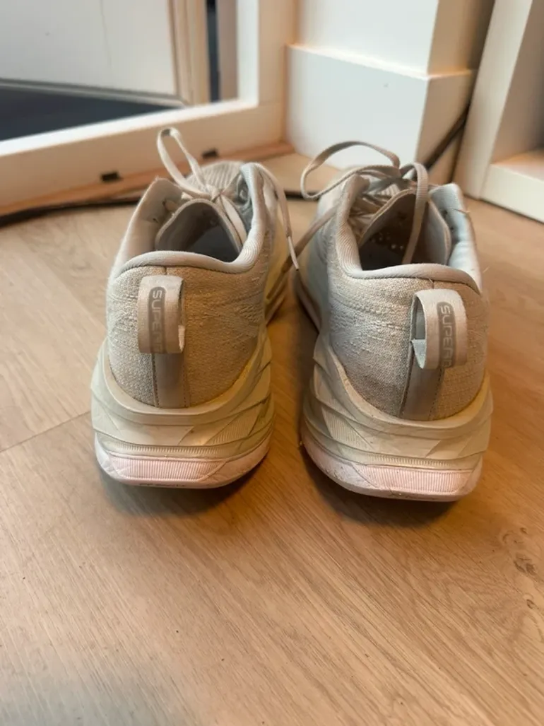 Used Asics Superblast 2 bike — image 6 of 6