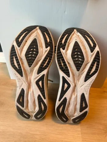 Used Asics Superblast 2 bike — image 4 of 6