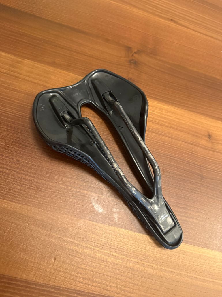 Used Selle Italia SLR Boost 3D Kit Carbon Superflow bike — image 2 of 2