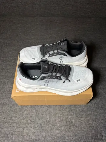 Used On Running Shoes Size 44 bike — image 3 of 5