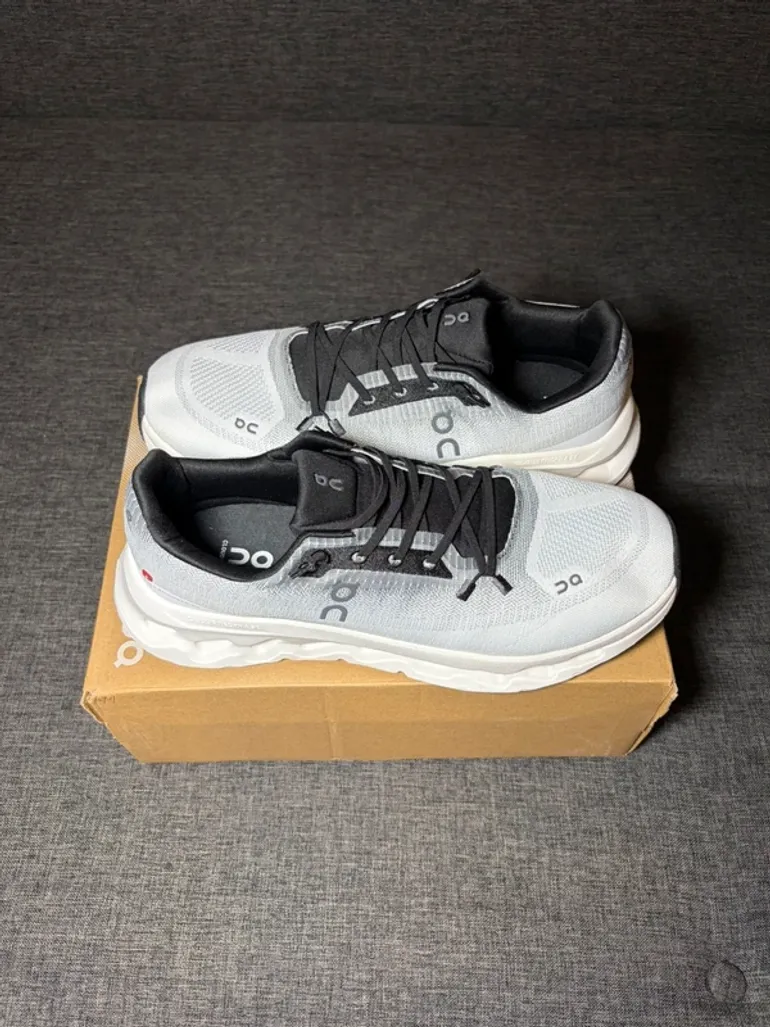 Used On Running Shoes Size 44 bike — image 3 of 5
