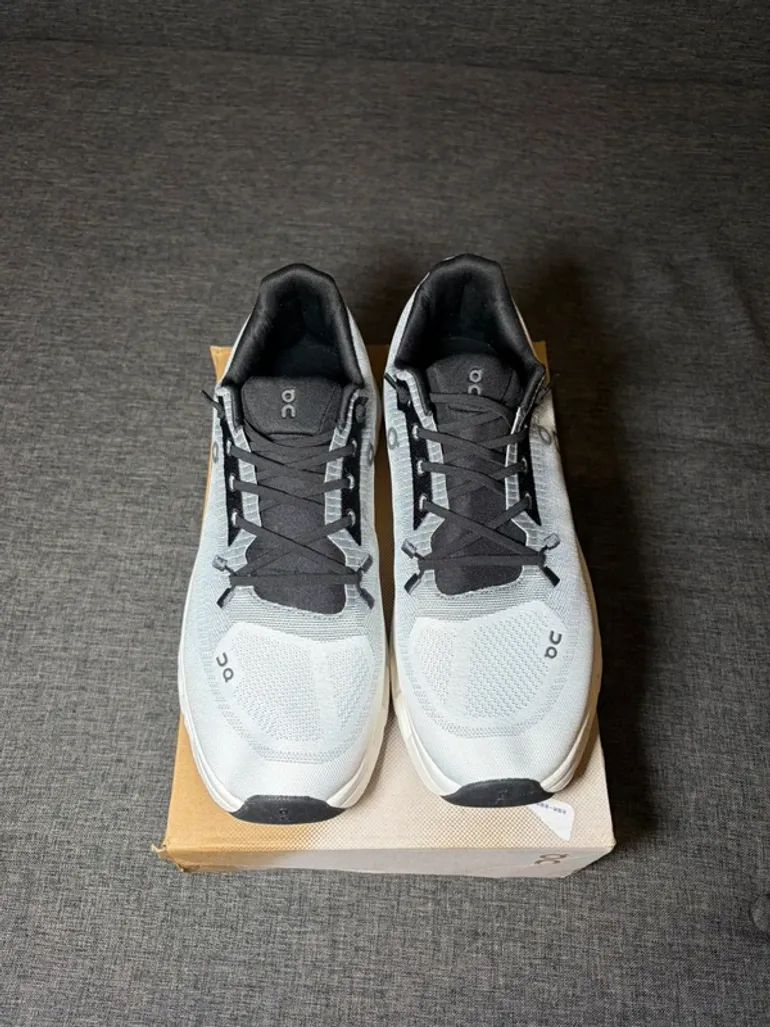 Used On Running Shoes Size 44 bike — image 2 of 5