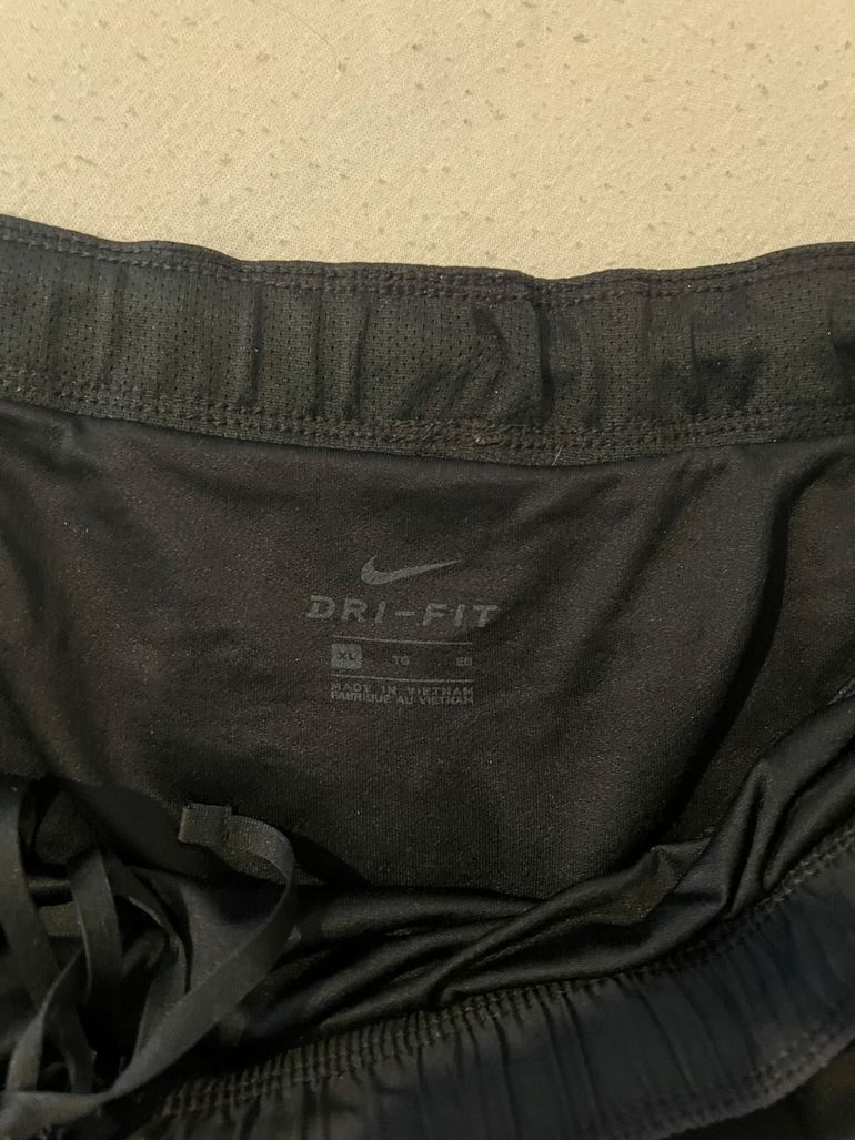 Použité Nike Black Running Shorts Reflective 2024 bike — obrázek 2 z 4