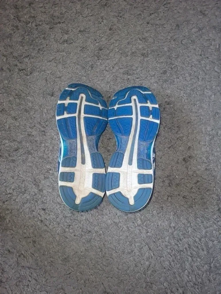 Used Asics Gel-Nimbus 20 Paris Marathon bike — image 3 of 3