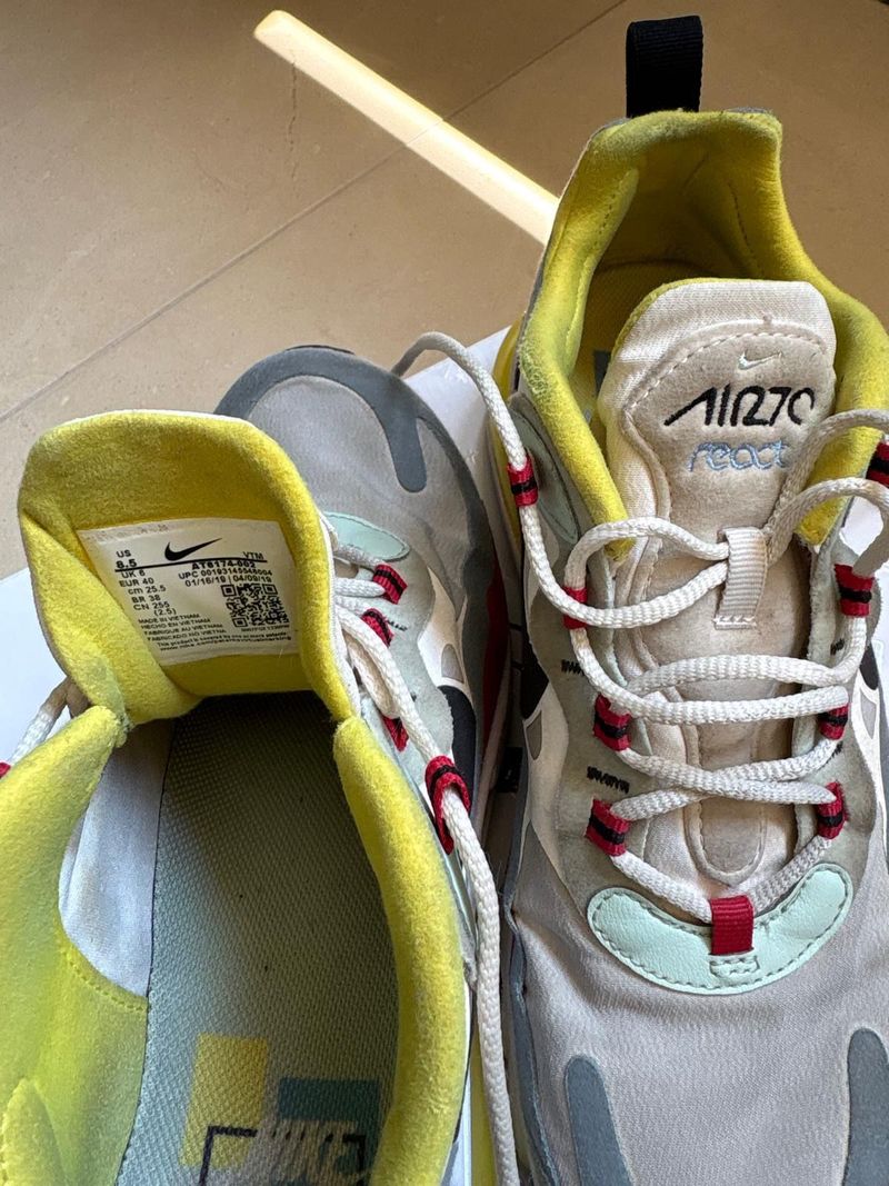 Tweedehands Nike air max 270 react bike — afbeelding 1 van 6