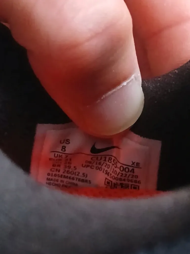 Used Nike Air Zoom Vomero 15 bike — image 9 of 10